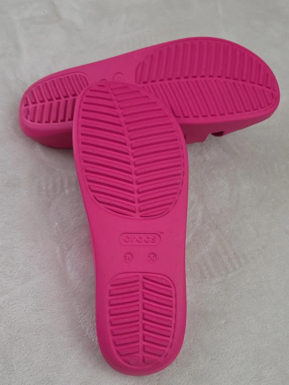 CROCS step into